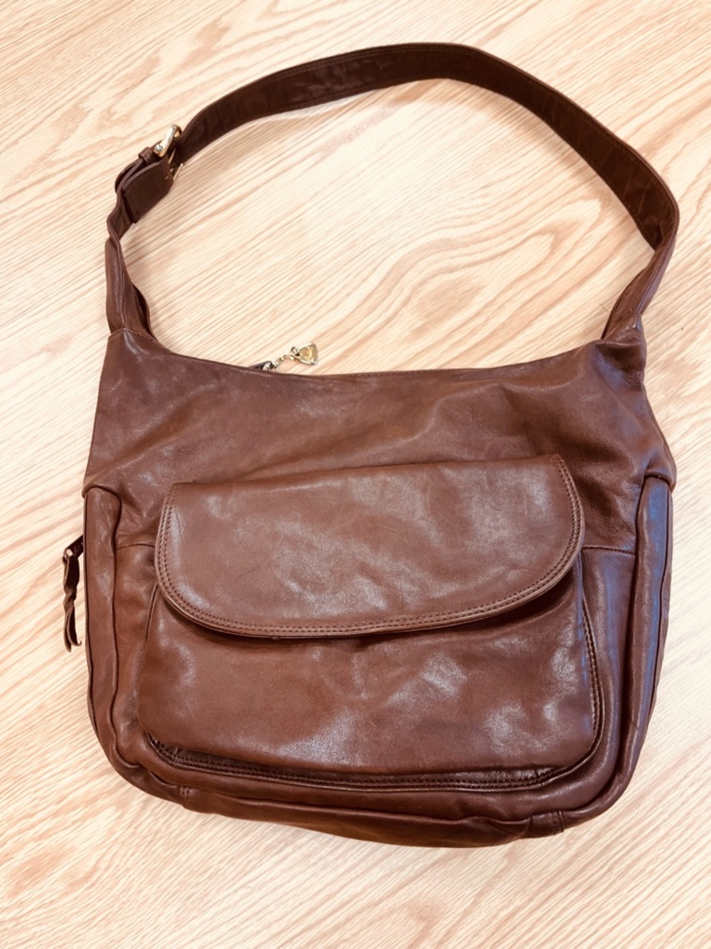 Brio! Vintage Leather Purse